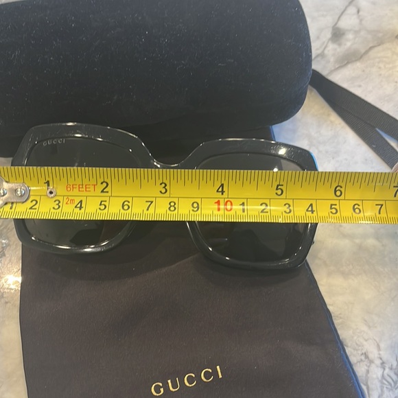 Gucci sunglasses with box and dust bag - Picture 7 of 8